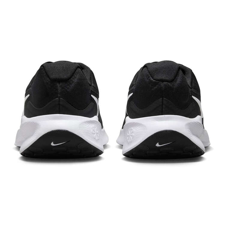 Nike Mens Revolution 7 4E Running Shoes - Black/White