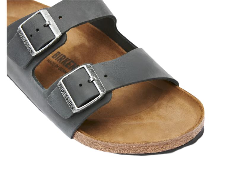 Birkenstock Unisex Arizona Oiled Leather Regular Fit Sandals - Black