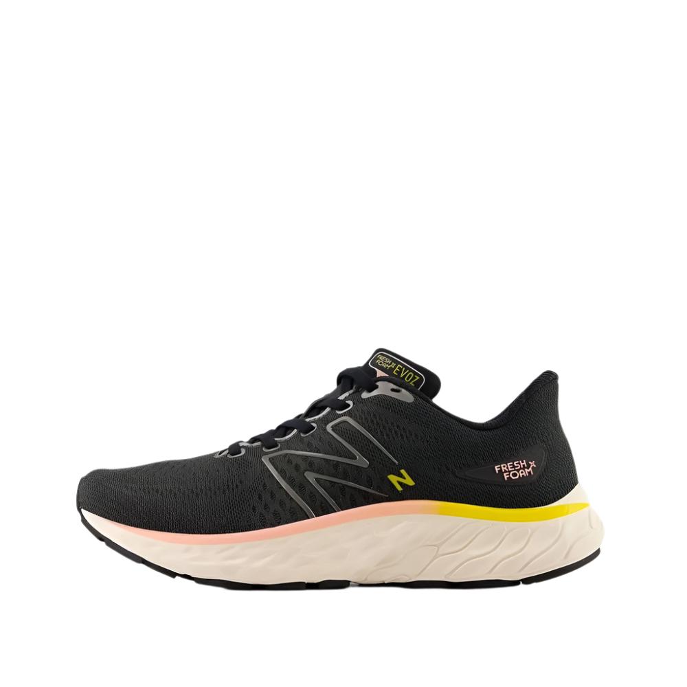 New Balance Women's Fresh Foam X EVOZ v3 (Wide Fit) Running Shoes - Black