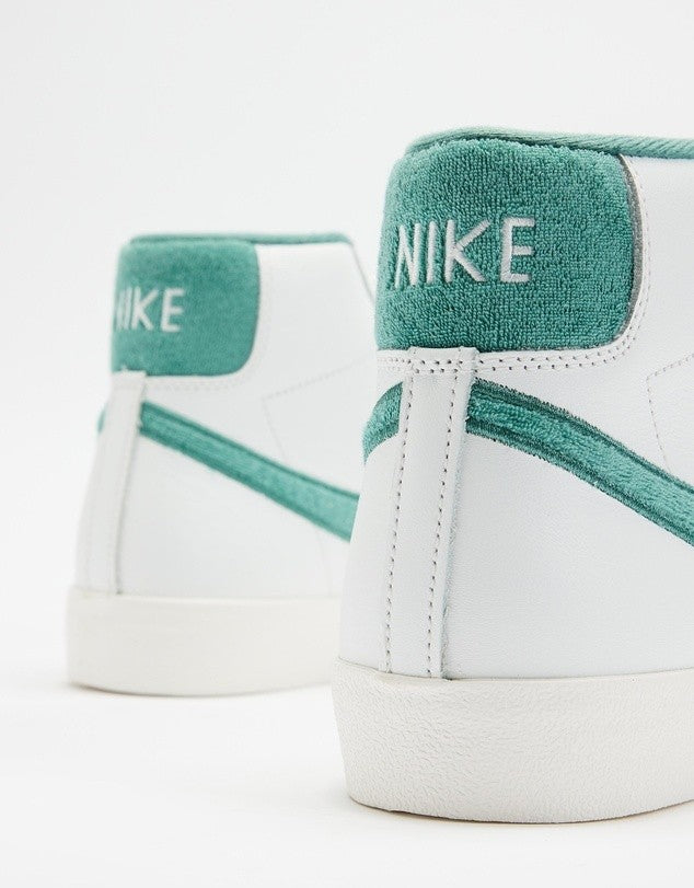 Nike Mens Nike Blazer Mid 77 Premium Sneakers Shoes - Summit White/ Phantom