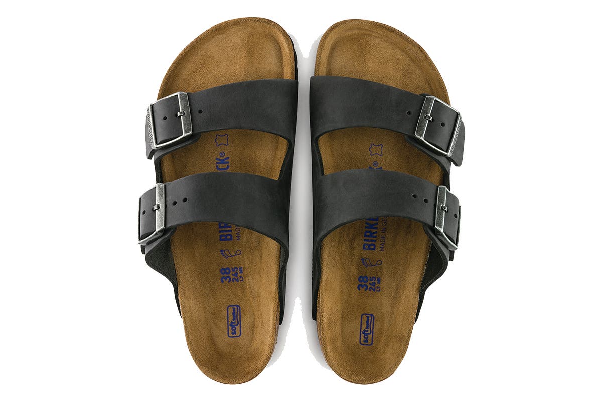 Birkenstock Unisex Arizona Oiled Leather Sandal - Black