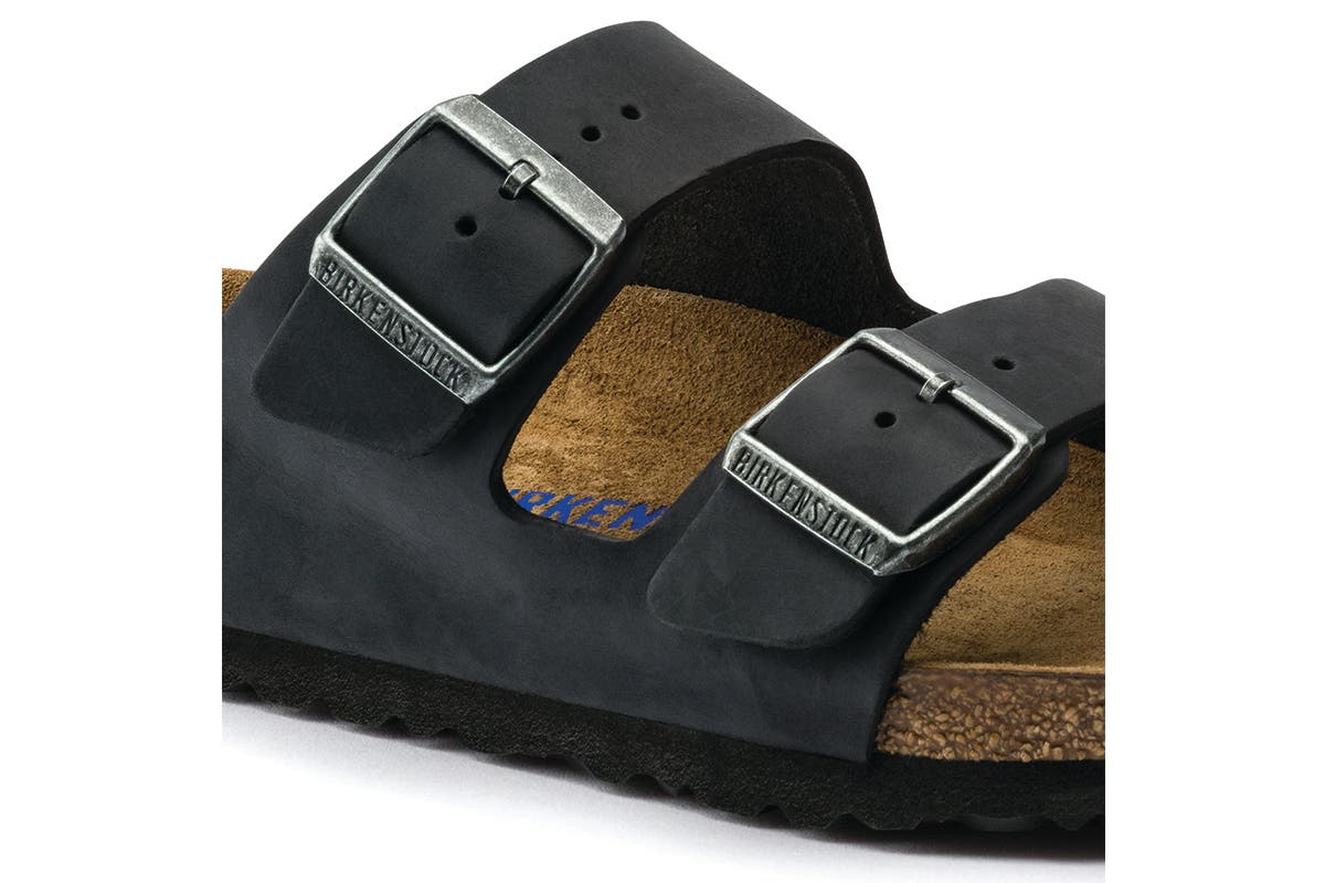 Birkenstock Unisex Arizona Oiled Leather Sandal - Black